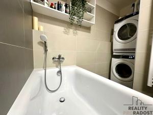Pronájem bytu 3+kk, Olomouc, Edmunda Husserla, 91 m2