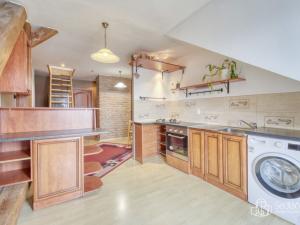 Prodej bytu 3+1, Plzeň - Jižní Předměstí, Antonína Uxy, 105 m2