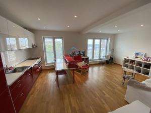 Pronájem bytu 1+kk, Praha - Vršovice, Karpatská, 35 m2
