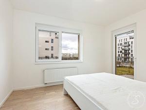 Pronájem bytu 2+kk, Praha - Hloubětín, Saarinenova, 64 m2