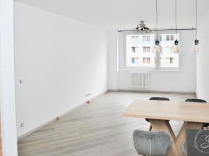 Pronájem bytu 3+kk, Praha - Troja, Lublinská, 68 m2