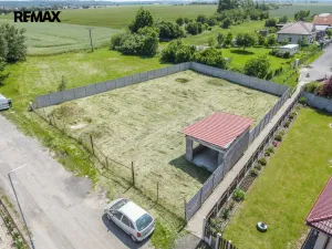 Prodej pozemku pro bydlení, Křenice, 1043 m2