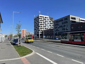 Pronájem bytu 2+kk, Praha - Hloubětín, Poděbradská, 52 m2