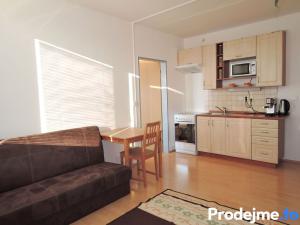 Pronájem bytu 2+kk, Brno, třída Generála Píky, 40 m2