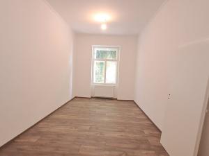 Prodej bytu 4+1, Karlovy Vary, Zámecký vrch, 118 m2