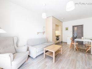Pronájem bytu 1+kk, Praha - Holešovice, Jateční, 37 m2