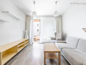 Pronájem bytu 1+kk, Praha - Holešovice, Jateční, 37 m2
