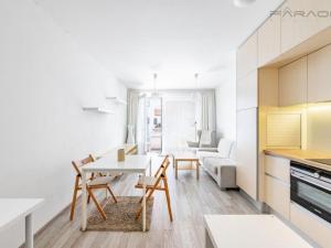 Pronájem bytu 1+kk, Praha - Holešovice, Jateční, 37 m2