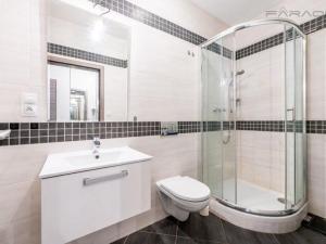 Pronájem bytu 1+kk, Praha - Holešovice, Jateční, 37 m2