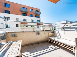 Pronájem bytu 1+kk, Praha - Holešovice, Jateční, 37 m2