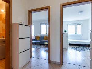 Pronájem bytu 2+kk, Praha - Kyje, Farkašova, 53 m2