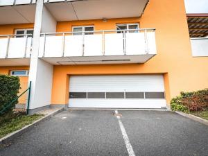 Pronájem bytu 1+kk, Praha - Kyje, Sicherova, 47 m2