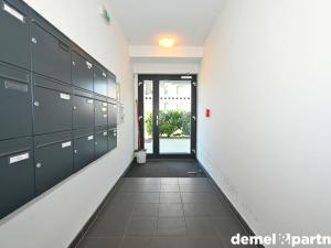 Pronájem bytu 2+kk, Praha, Mrázkova, 46 m2