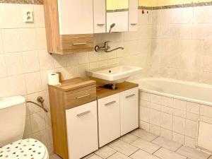 Pronájem bytu 3+1, Planá, náměstí Svobody, 76 m2
