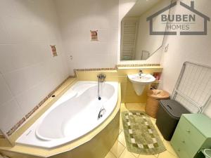 Pronájem bytu 2+1, Tachov, Zárečná, 60 m2