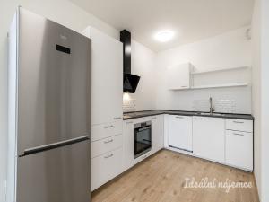 Pronájem bytu 2+kk, Praha - Dolní Počernice, Černodolská, 62 m2