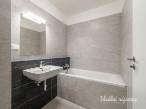 Pronájem bytu 2+kk, Praha - Dolní Počernice, Černodolská, 62 m2