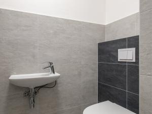 Pronájem bytu 2+kk, Praha - Dolní Počernice, Černodolská, 62 m2