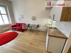 Pronájem bytu 1+kk, Praha - Smíchov, Na Valentince, 42 m2