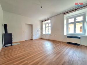 Pronájem bytu 3+1, Chlumec nad Cidlinou - Chlumec nad Cidlinou I, Husova, 80 m2