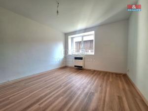 Pronájem bytu 3+1, Chlumec nad Cidlinou - Chlumec nad Cidlinou I, Husova, 80 m2