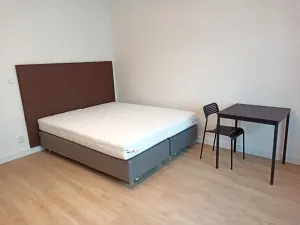 Pronájem bytu 1+kk, Praha - Vysočany, Poděbradská, 26 m2