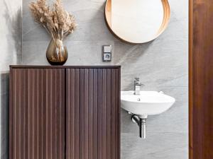 Prodej bytu 4+kk, Praha - Vokovice, Ke dvoru, 213 m2