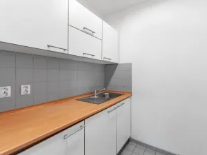 Pronájem kanceláře, Praha - Nusle, Na strži, 21 m2