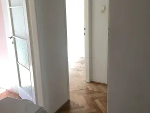 Pronájem bytu 1+1, Praha - Holešovice, Bubenská, 25 m2