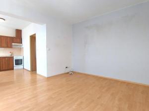 Pronájem bytu 1+kk, Valašské Meziříčí - Krásno nad Bečvou, Nádražní, 33 m2