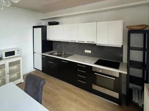Pronájem bytu 2+kk, Praha - Hlubočepy, Chlupáčova, 51 m2