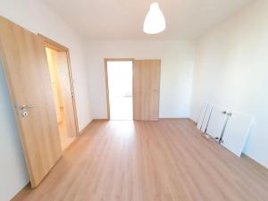Pronájem bytu 2+1, Praha - Záběhlice, Jasmínová, 53 m2