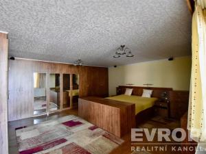 Prodej rodinného domu, Uhlířské Janovice, Kolínská, 495 m2