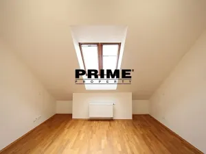 Pronájem kanceláře, Praha - Smíchov, Štefánikova, 129 m2
