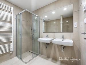 Pronájem bytu 3+kk, Praha - Hloubětín, Domalípova, 90 m2