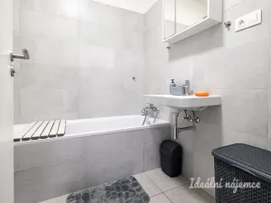 Pronájem bytu 2+kk, Horoměřice, Velvarská, 53 m2