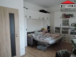 Prodej bytu 1+kk, Praha - Lochkov, Cementářská, 28 m2