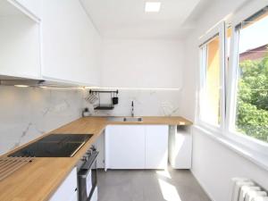 Pronájem bytu 2+1, Praha - Strašnice, Oravská, 51 m2