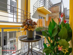 Pronájem bytu 3+1, Praha - Vršovice, Petrohradská, 70 m2