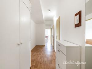 Pronájem bytu 2+1, Praha - Dejvice, Evropská, 76 m2
