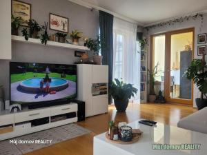 Pronájem bytu 2+kk, Praha - Holešovice, Komunardů, 60 m2
