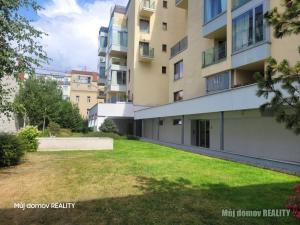 Pronájem bytu 2+kk, Praha - Holešovice, Komunardů, 60 m2