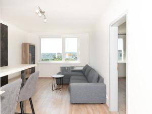 Pronájem bytu 2+kk, Praha - Modřany, Daškova, 41 m2