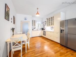 Pronájem bytu 4+1, Praha - Smíchov, Stroupežnického, 101 m2