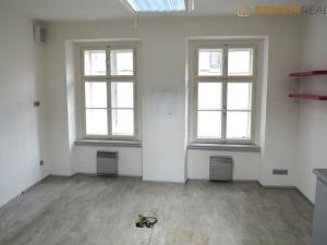 Pronájem obchodního prostoru, Olomouc, Opletalova, 85 m2