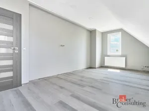 Prodej rodinného domu, Smolné Pece, 202 m2
