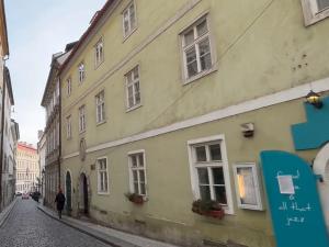 Prodej vícegeneračního domu, Praha, Vlašská, 1011 m2