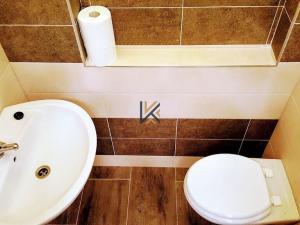 Pronájem kanceláře, Praha, Tyršova, 23 m2