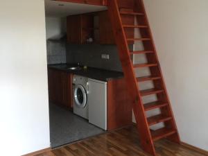 Pronájem bytu 1+kk, Praha - Vysočany, Kbelská, 22 m2