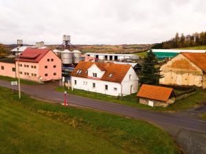 Pronájem vícegeneračního domu, Dolní Pohleď - Měchonice, 191 m2